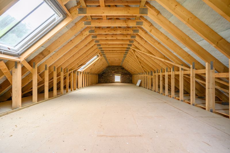 Barn - Prior to the new mullioned window - click for photo gallery